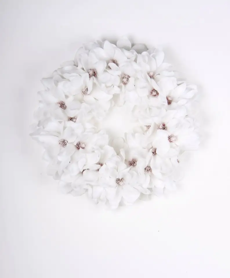 Магнолия венец 95см пласт.- Magnolia wreath snow