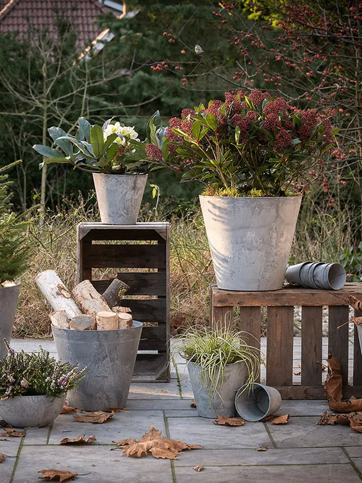 Artstone Round grey 33 H29 - Image 2